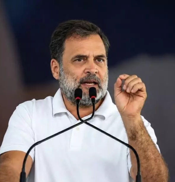 काँग्रेस नेते राहुल गांधी यांच्याच विरोधात एफआयआर काँग्रेस नेते राहुल गांधी यांच्याच विरोधात एफआयआर